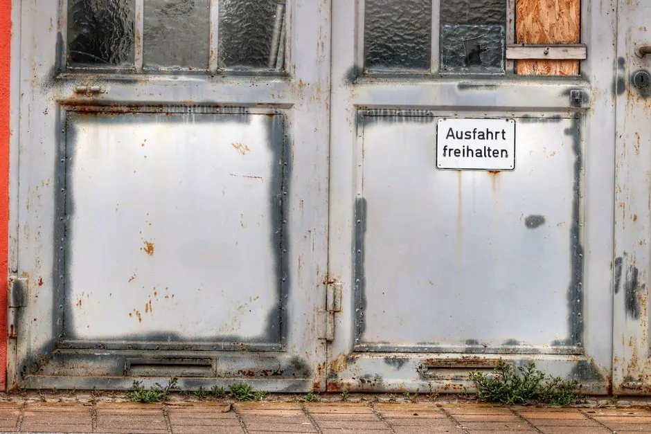 Common garage door problems and solutions for Bedford residents